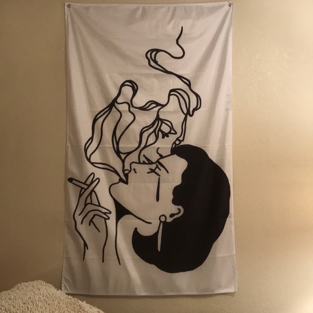 Ball and chain wall tapestry